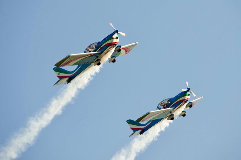 Velivoli in volo durante attività aeronautica